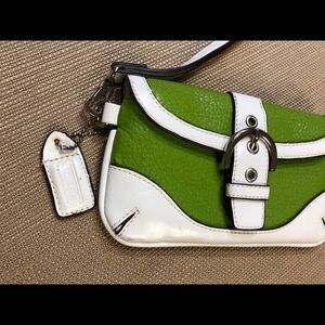 Coach Wristlet / Wallet Green & Cream